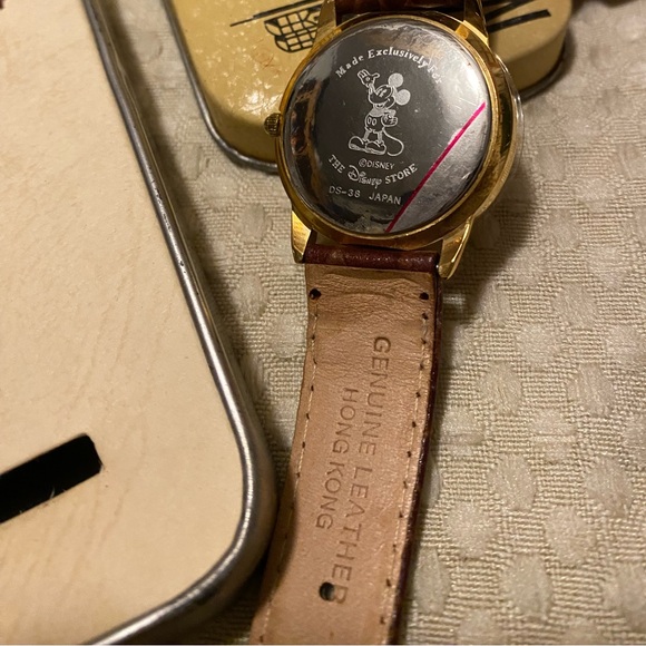 Disney Store Watch DS-38 Mickey - Picture 2 of 4